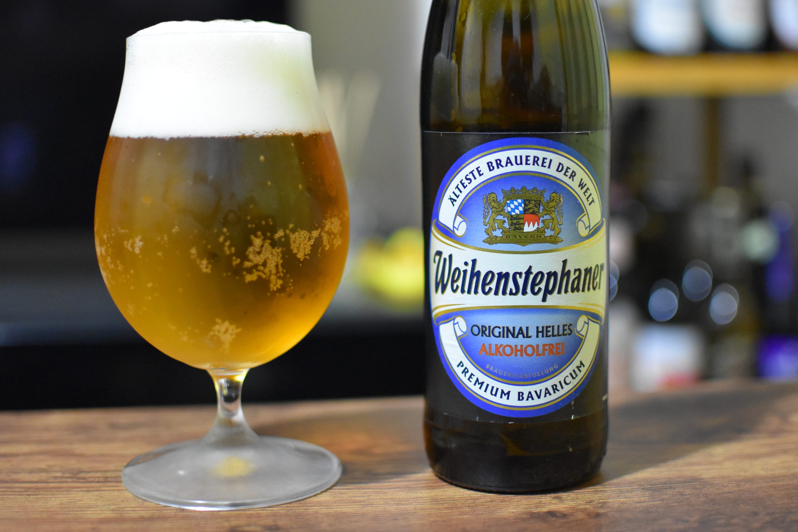 ヴァイツェンステファン-ノンアルコールビールとグラス