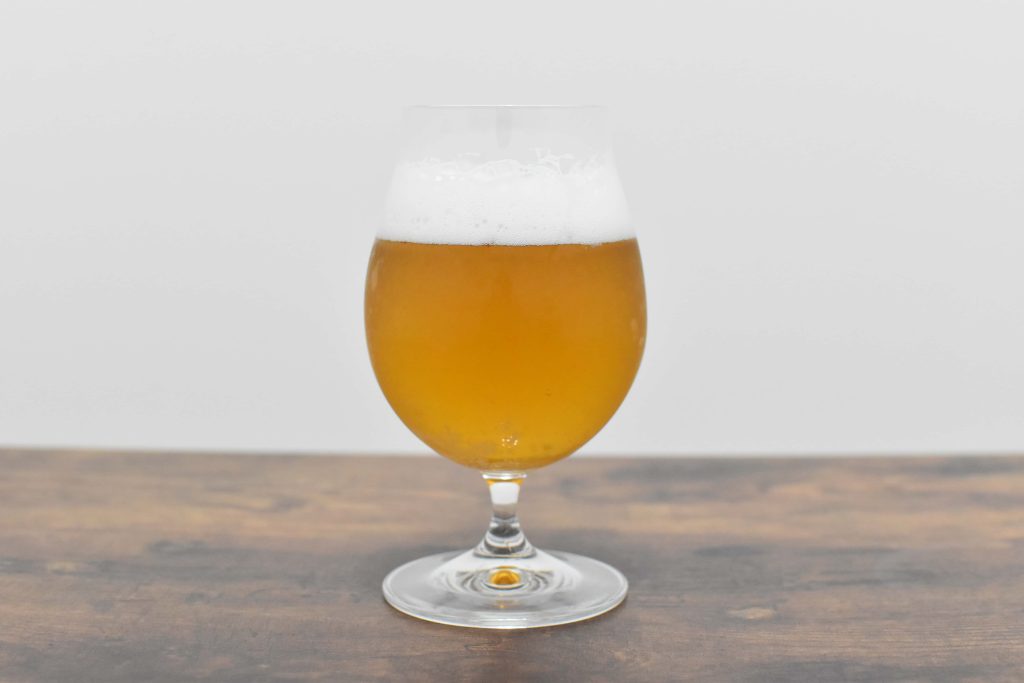 グラスに注いだオルジュゼロ ライム