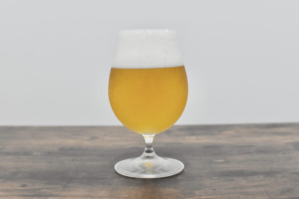 グラスに注いだラガーゼロ